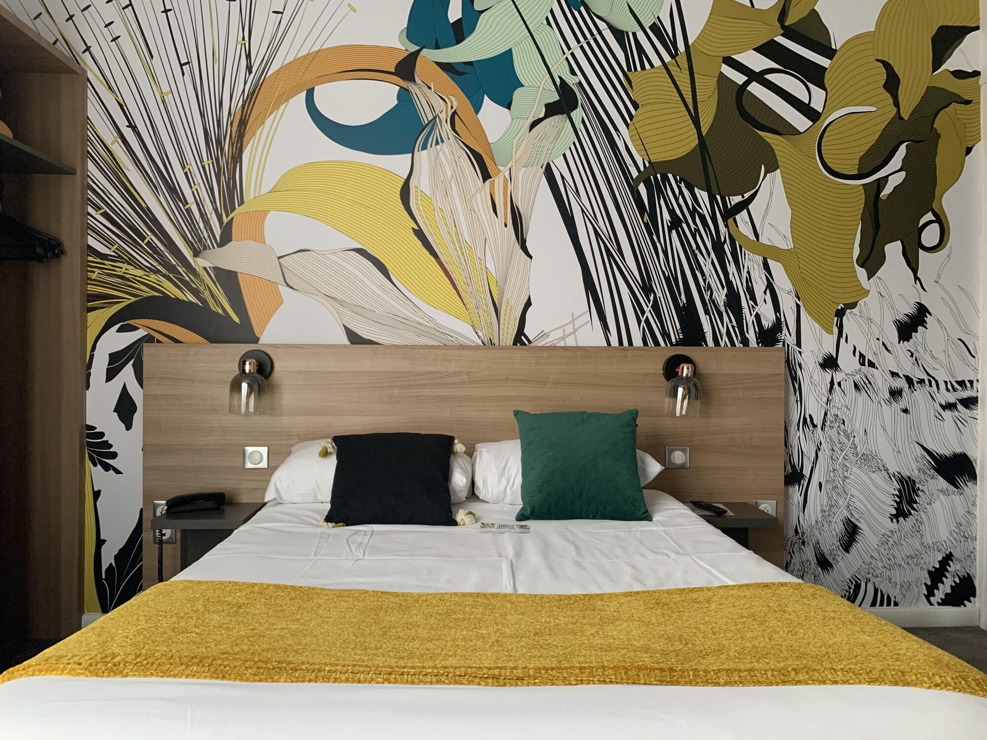 Urban Jungle Hotel 3*